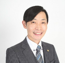 東別府拓真 行政書士