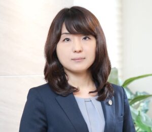 岩壁 美莉 弁護士
